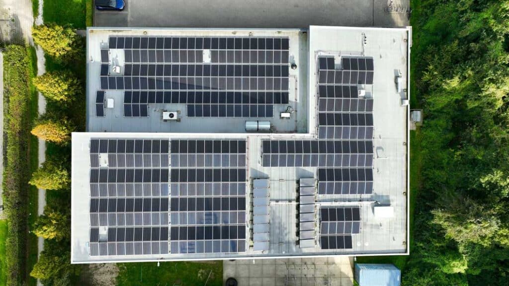 van rheenen sport almere zonnepanelen